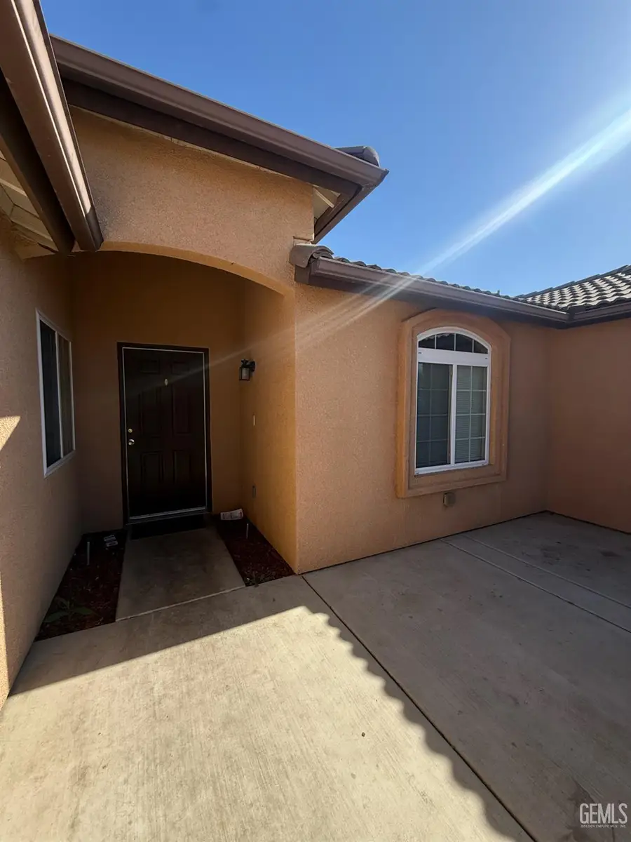 421 KARLA STREET, Shafter, CA 93263 - #2