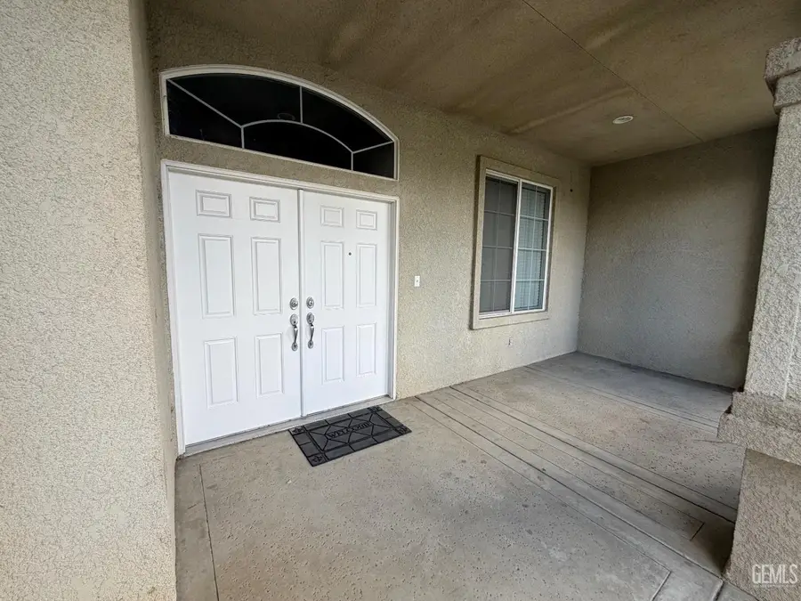 9213 LAKE VICTORIA DRIVE, Bakersfield, CA 93312 - #2