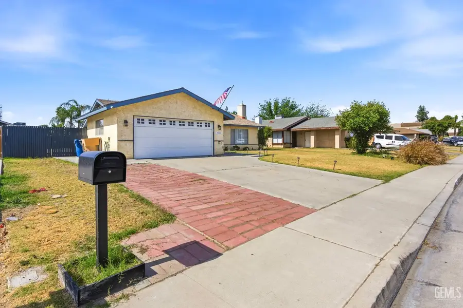 3608 S HALF MOON DRIVE, Bakersfield, CA 93309 - #3
