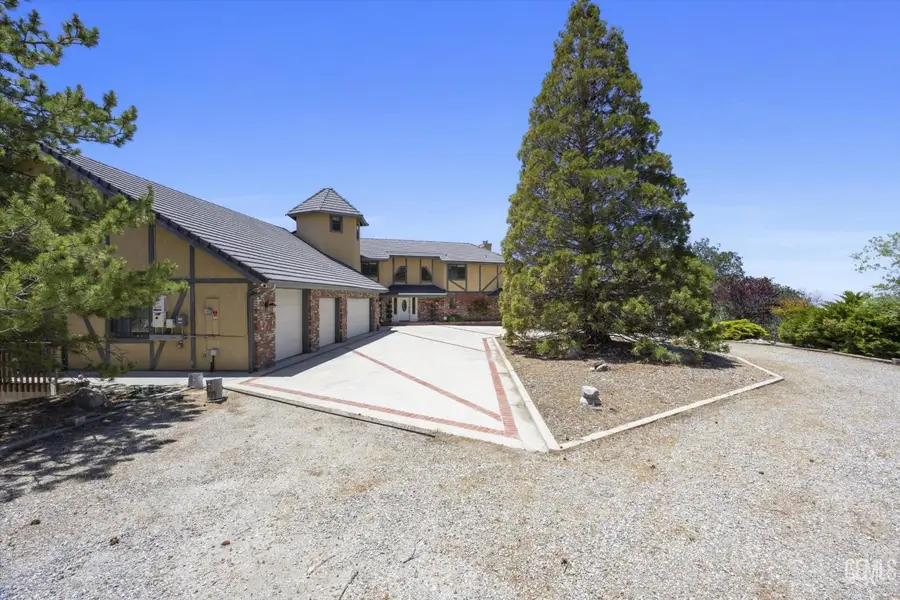 24050 JACARANDA DRIVE, Tehachapi, CA 93561 - #3