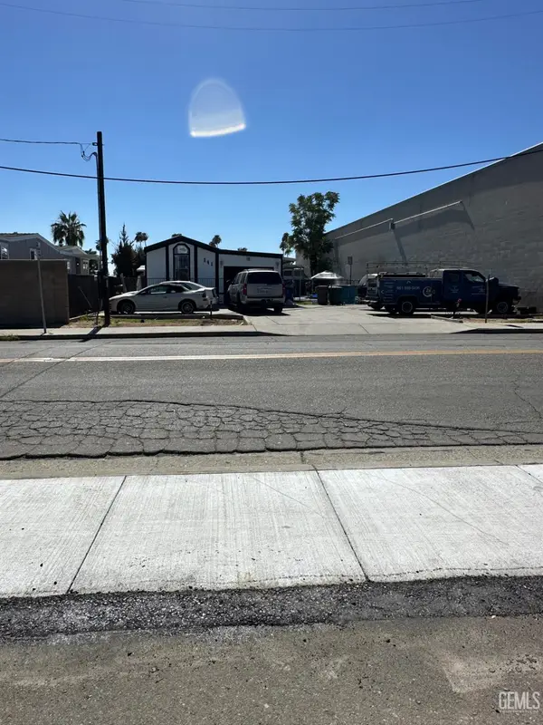 241 SEQUOIA DRIVE, Bakersfield, CA 93308