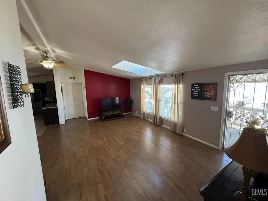 6601 EUCALYPTUS DRIVE #221, Bakersfield, CA 93306 - #3