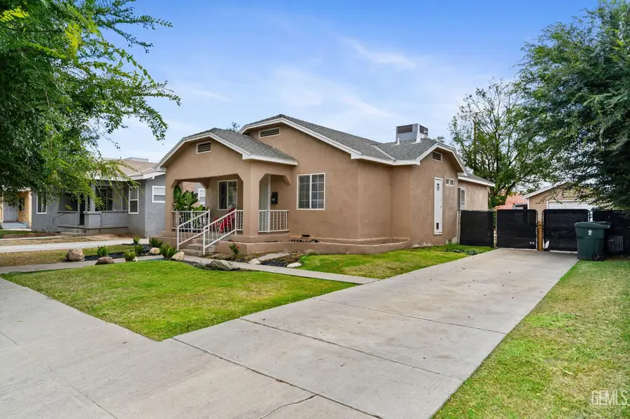 302 EYE STREET, Bakersfield, CA 93304 - #2