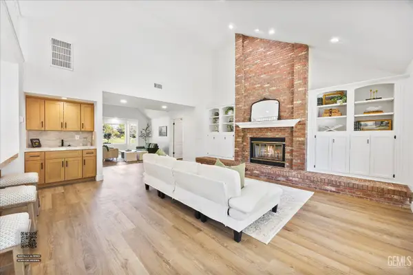 1907 MORNING ROSE DRIVE, Bakersfield, CA 93312