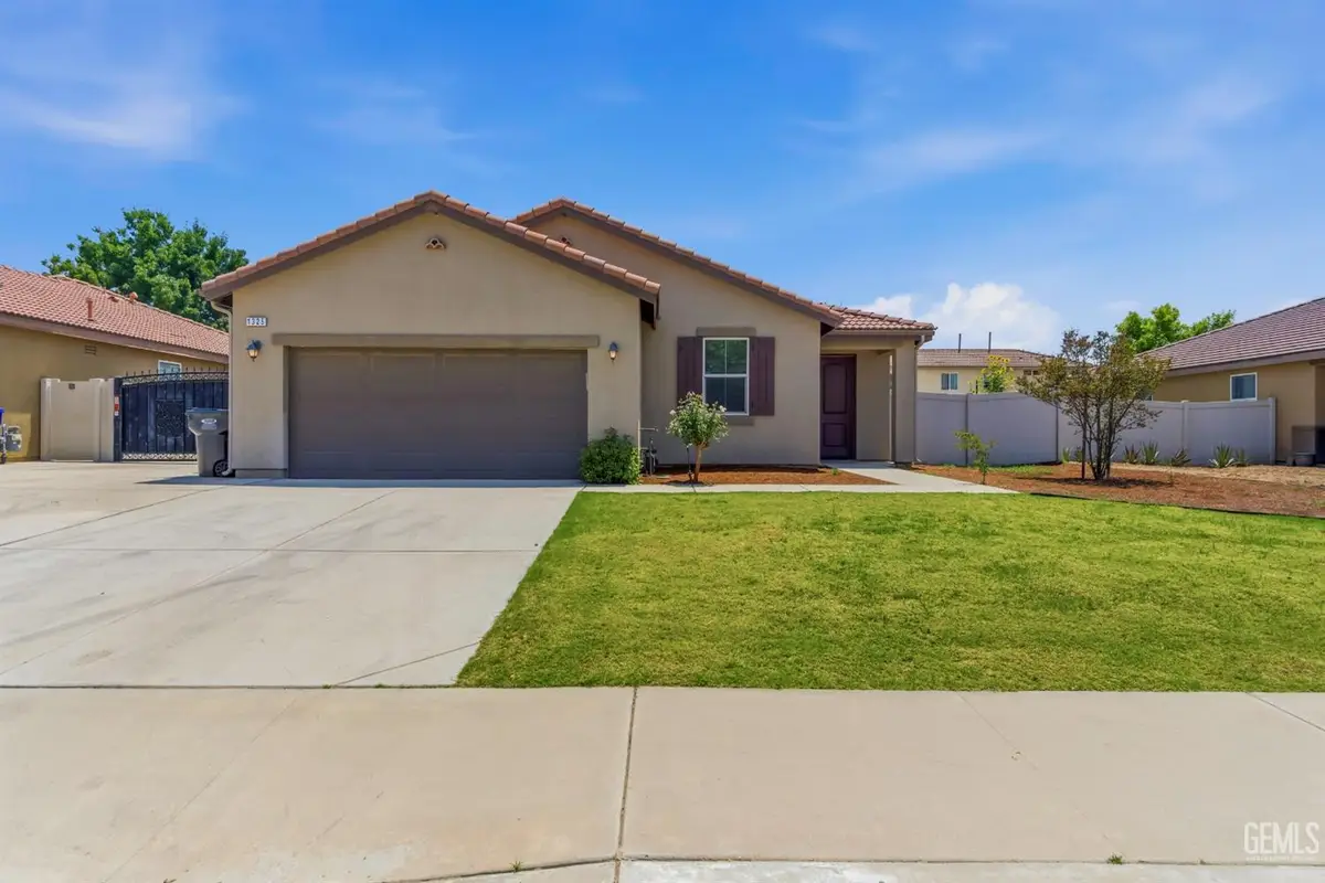 1325 SERINIDAD WAY, Arvin, CA 93203 - #1