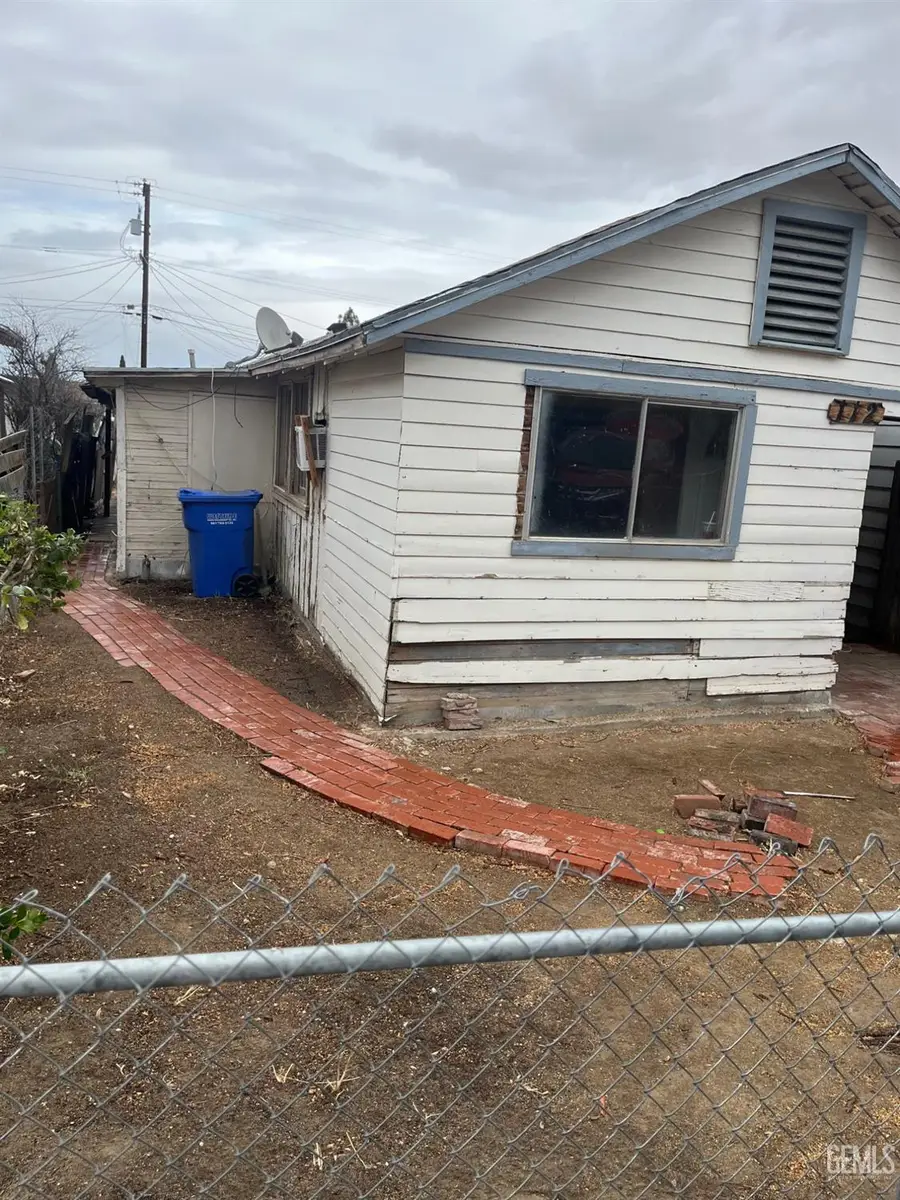 112 LUCARD STREET, Taft, CA 93268 - #2