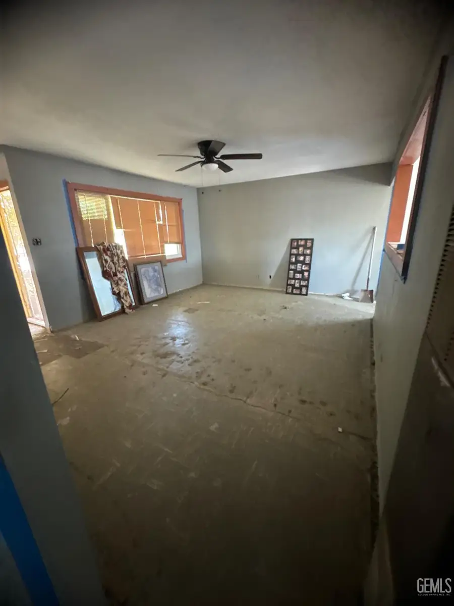 503 VAN BUREN, Taft, CA 93268 - #2
