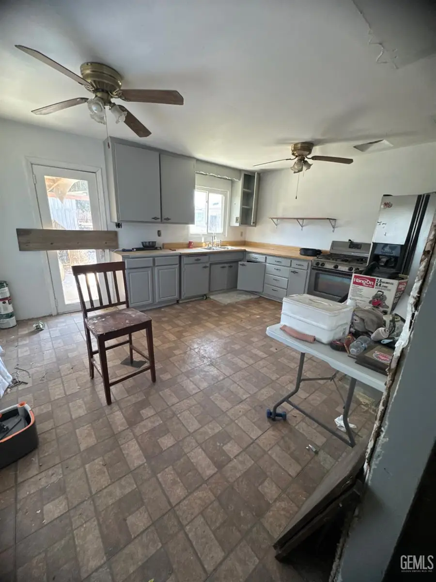 503 VAN BUREN, Taft, CA 93268 - #3