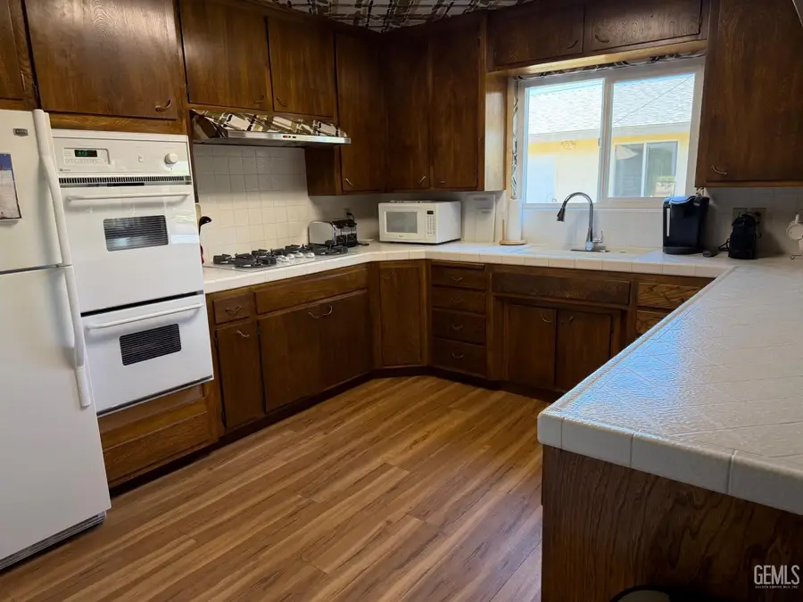 2324 2324 9TH STREET, Wasco, CA 93280 - #3