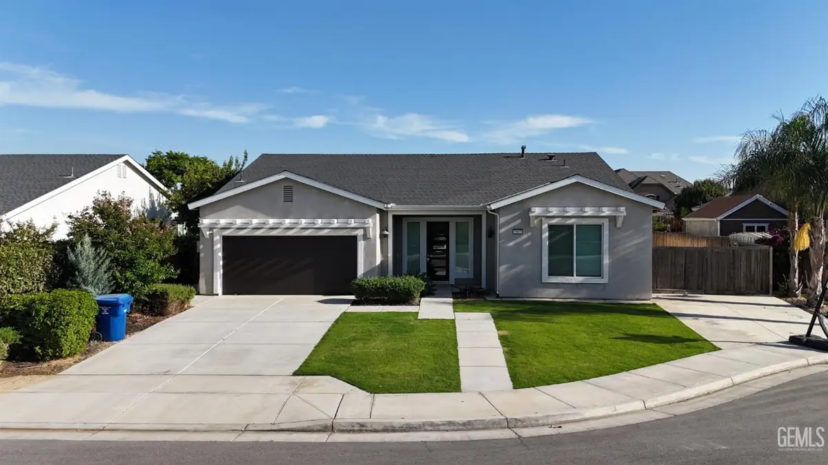 9105 N MANOR GLEN LANE, Shafter, CA 93263 - #1