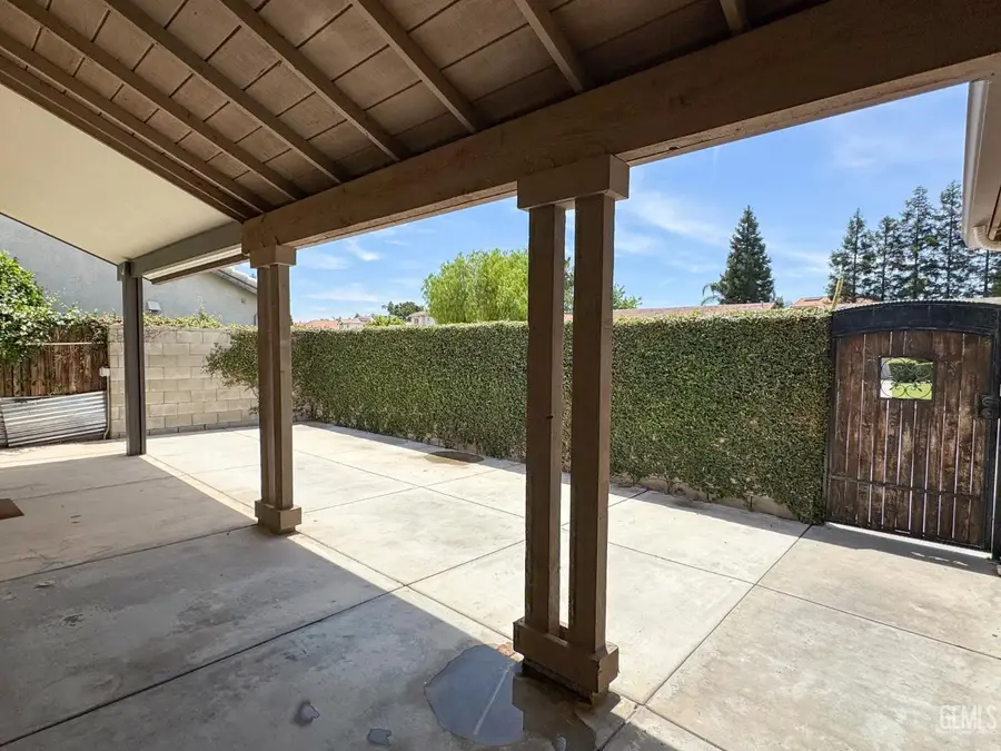 8608 SPANISH BAY DRIVE, Bakersfield, CA 93312 - #3