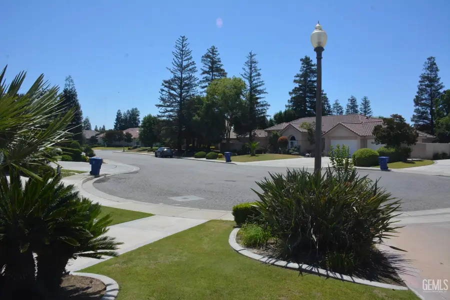 11200 TORBAY DRIVE, Bakersfield, CA 93311 - #3
