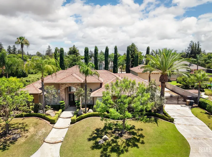 1400 PINEGLEN DRIVE, Bakersfield, CA 93312 - #2