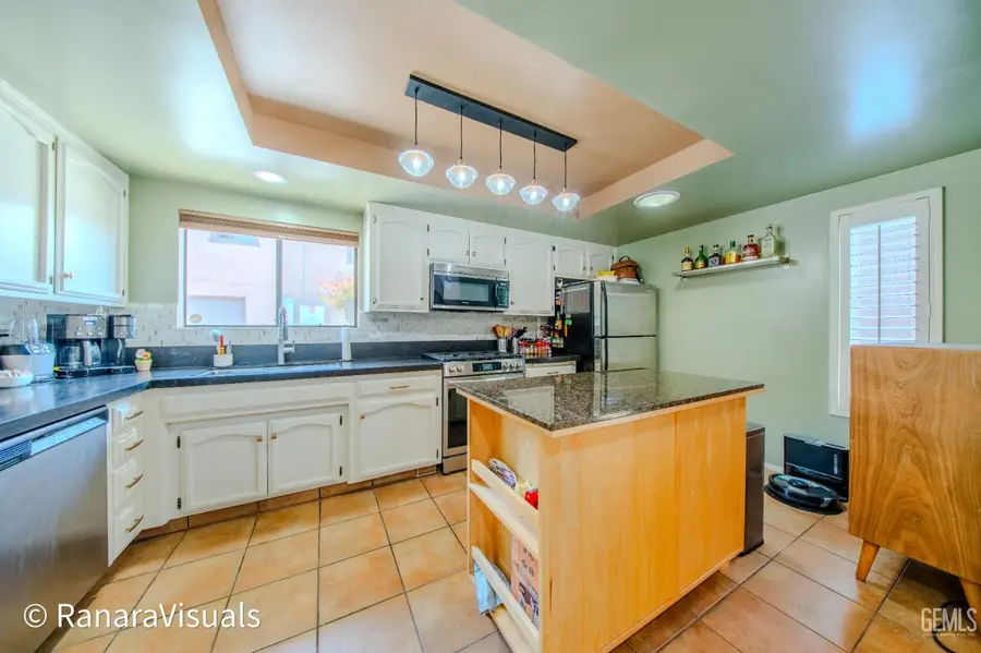 5401 MIDSUMMER DRIVE #B, Bakersfield, CA 93308 - #3