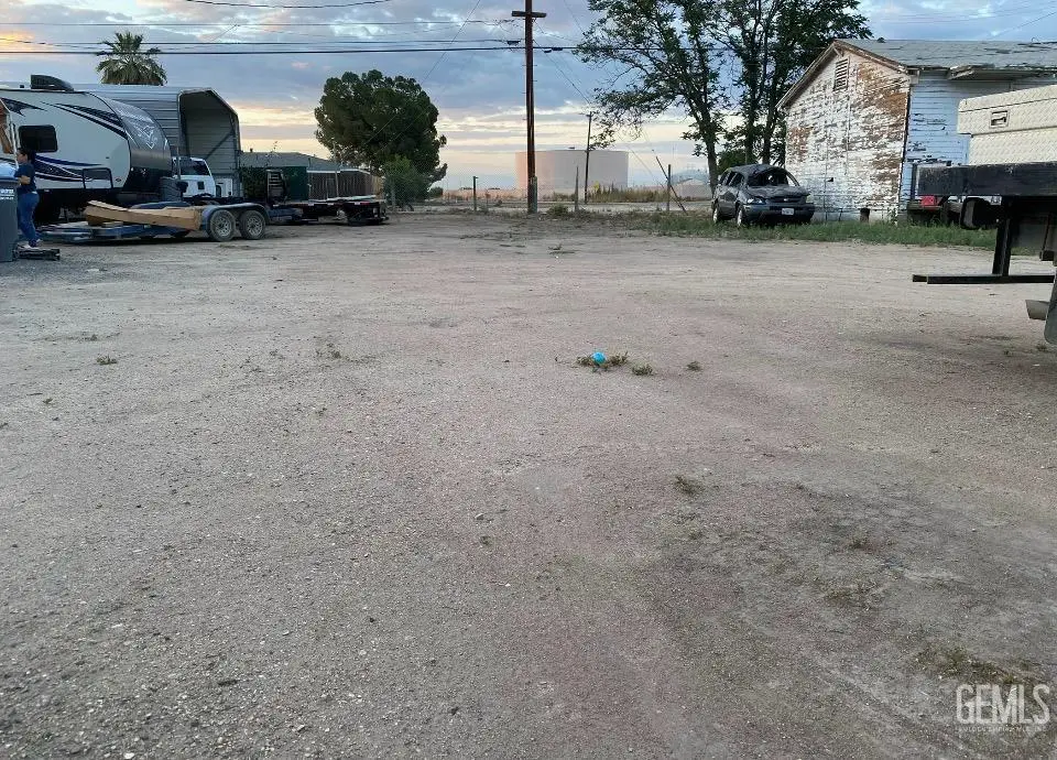264 E 1ST STREET, Buttonwillow, CA 93206 - #1