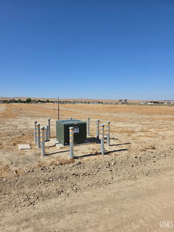 28138 VALLEY WEST ROAD, Taft, CA 93268