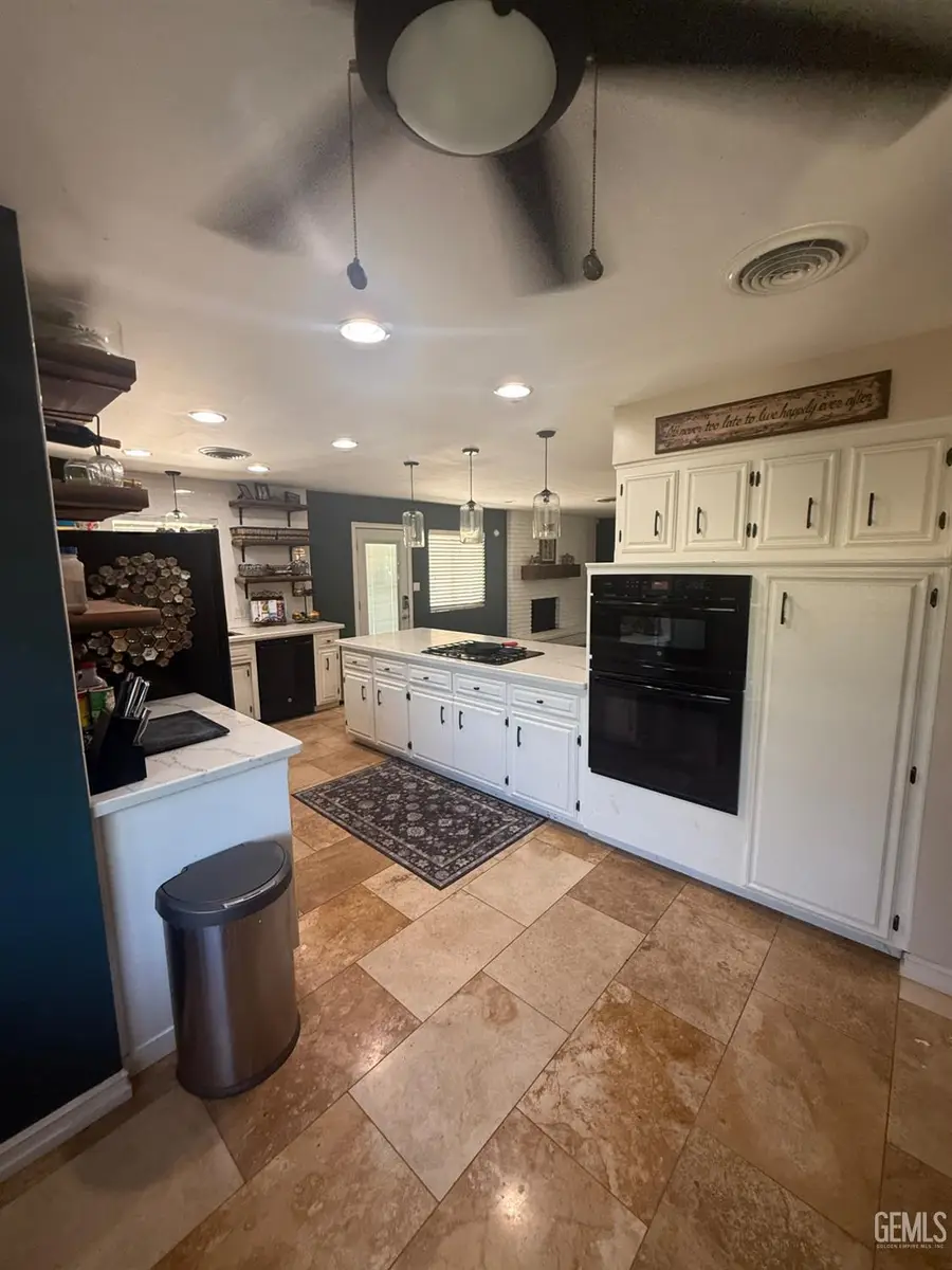 1913 KATHRYN COURT, Bakersfield, CA 93312 - #3