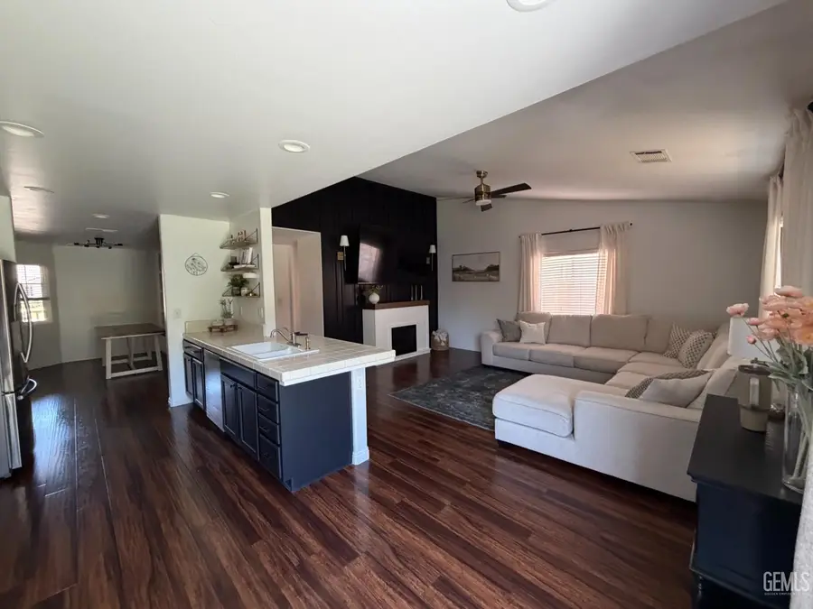 12118 MIDTOWNE, Bakersfield, CA 93312 - #3