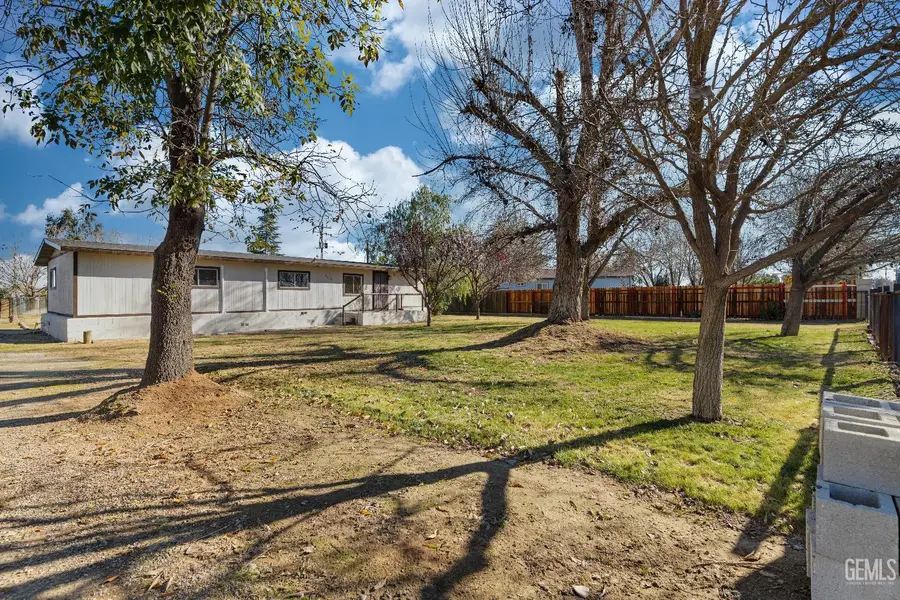 4610 CORONADO W STREET, Bakersfield, CA 93314 - #2