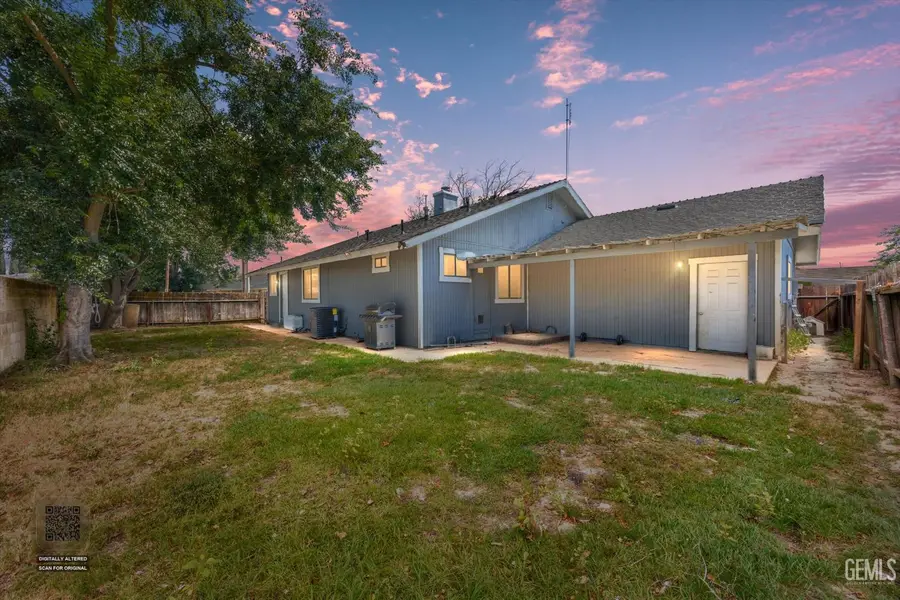 813 HOLIDAY WAY, Chowchilla, CA 93610 - #2