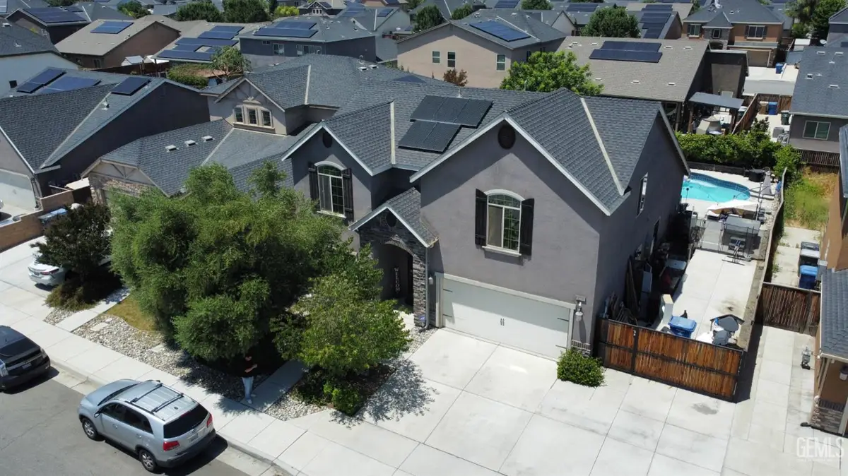 9206 RED PINE DRIVE, Shafter, CA 93263 - #1