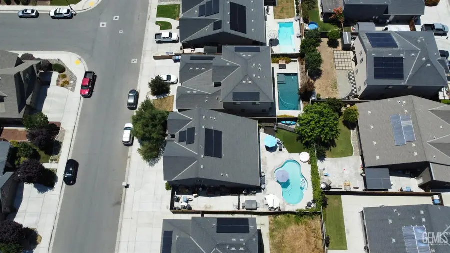 9206 RED PINE DRIVE, Shafter, CA 93263 - #2