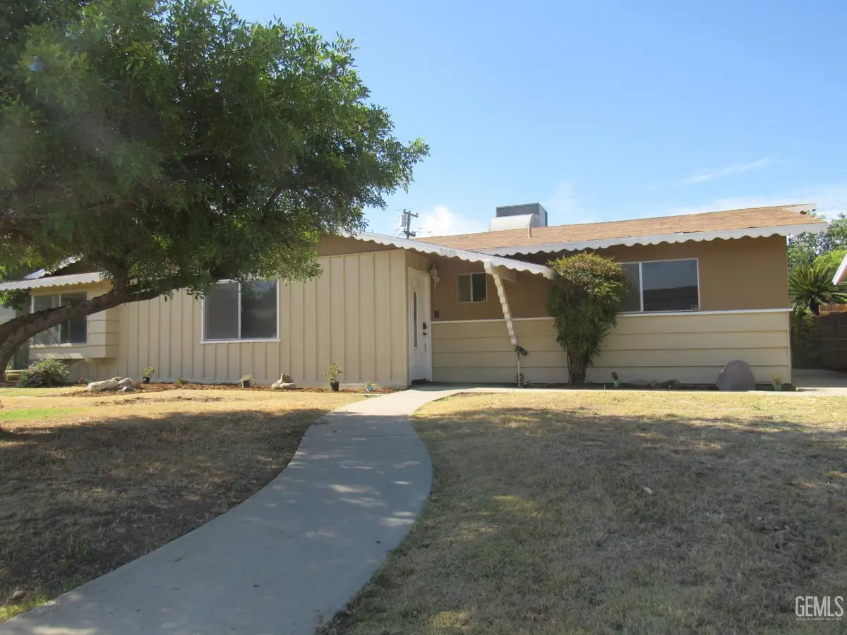 3521 CANDLEWOOD DRIVE, Bakersfield, CA 93306 - #1