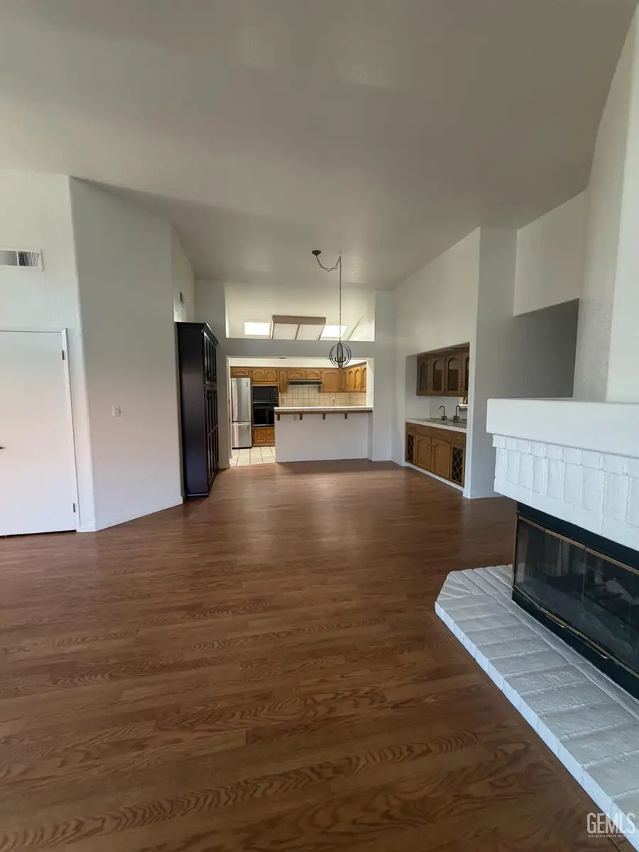 8228 NORFOLK COURT, Bakersfield, CA 93311 - #3