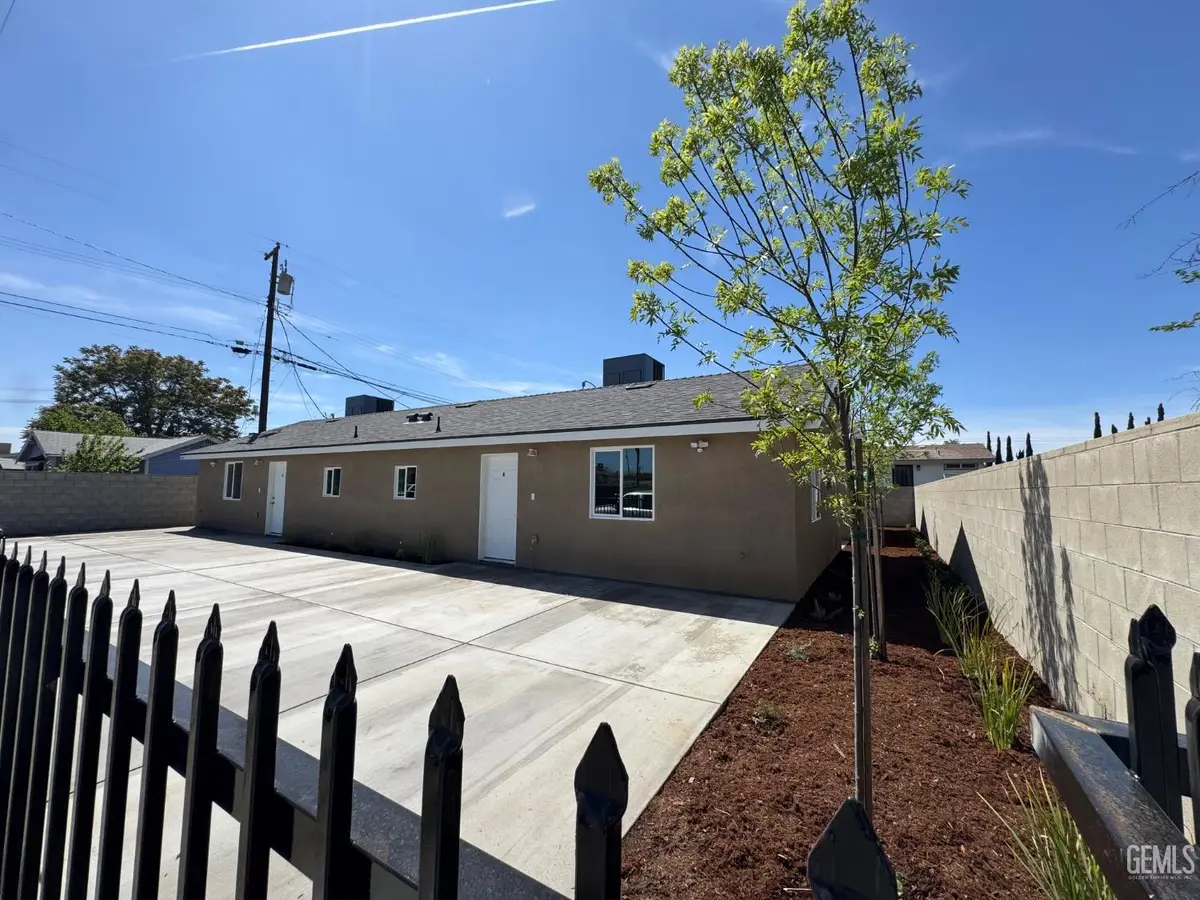 3019 PANAMA STREET, Bakersfield, CA 93301 - #1