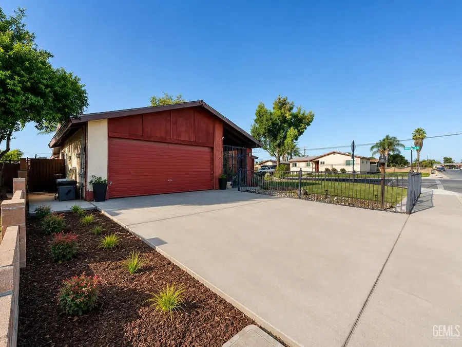 1519 7TH PLACE, Delano, CA 93215 - #3