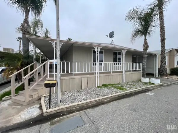 16 TORREY PINE LANE, Bakersfield, CA 93308