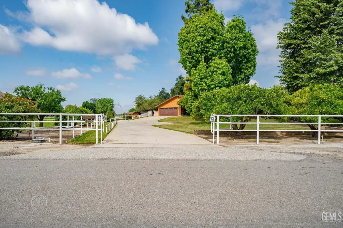 5001 FALLGATTER STREET, Bakersfield, CA 93308 - #1