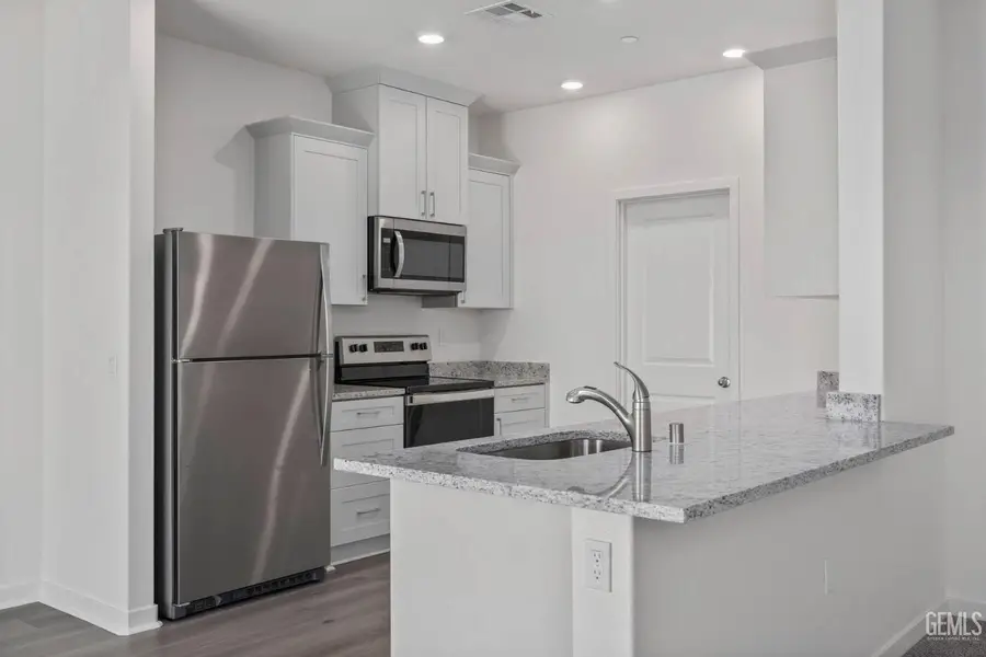 7915 STAR FRUIT WAY, Bakersfield, CA 93313 - #3
