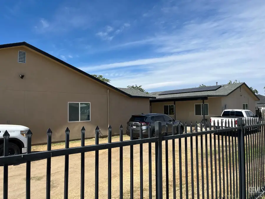 2120 S M STREET, Bakersfield, CA 93304 - #2