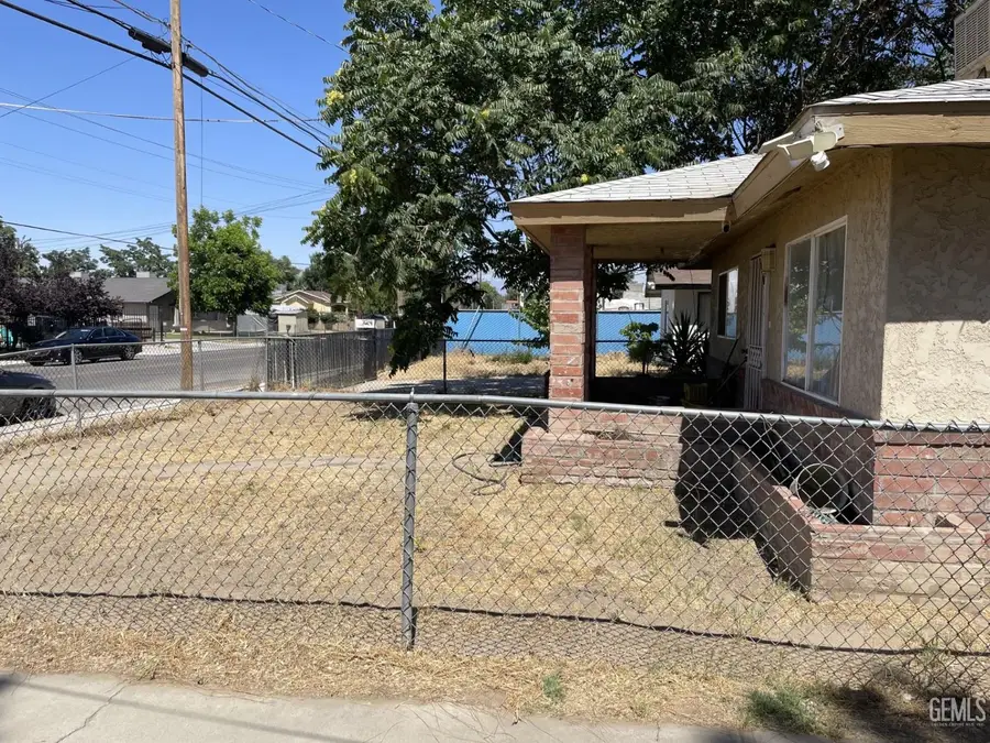 331 BEARDSLEY AVENUE, Bakersfield, CA 93308 - #3