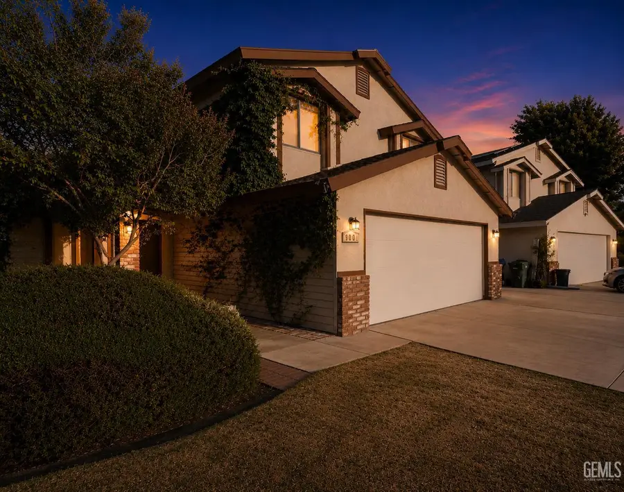 9001 COULTER COURT, Bakersfield, CA 93311 - #2