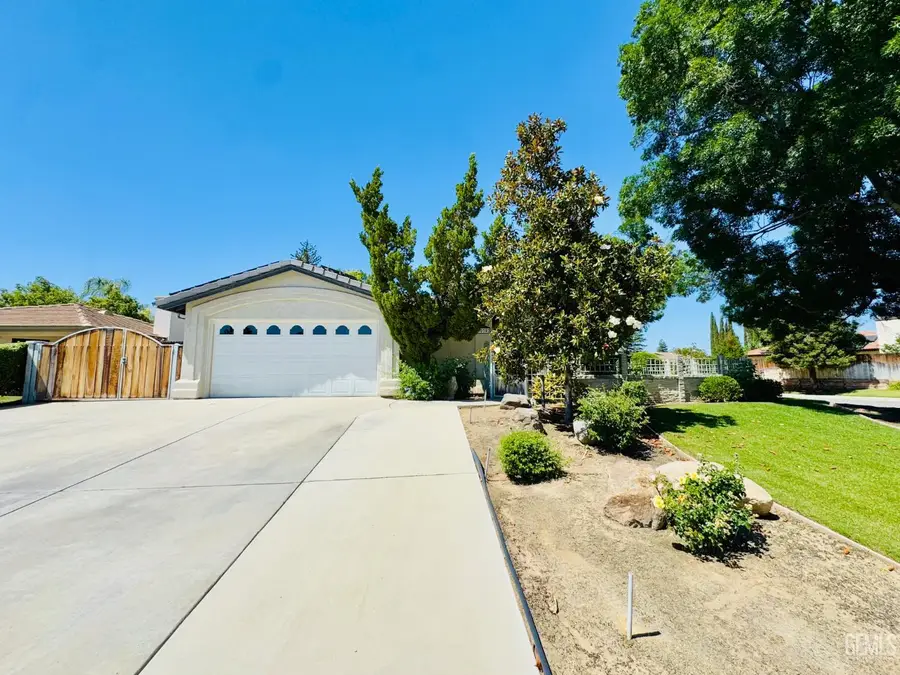 10302 IROQUOIS LANE, Bakersfield, CA 93312 - #3