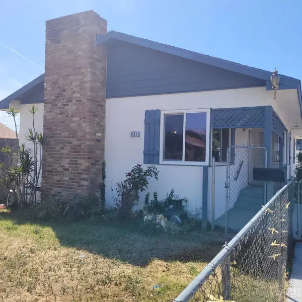 421 WILSON AVENUE, Bakersfield, CA 93308