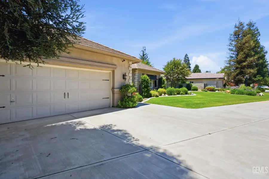 3223 PEACE ROSE STREET, Bakersfield, CA 93311 - #2