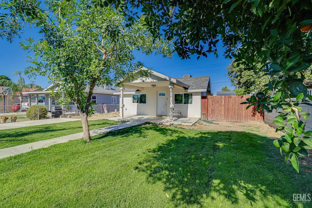 11012 SAN FERNANDO STREET, Lamont, CA 93241 - #1