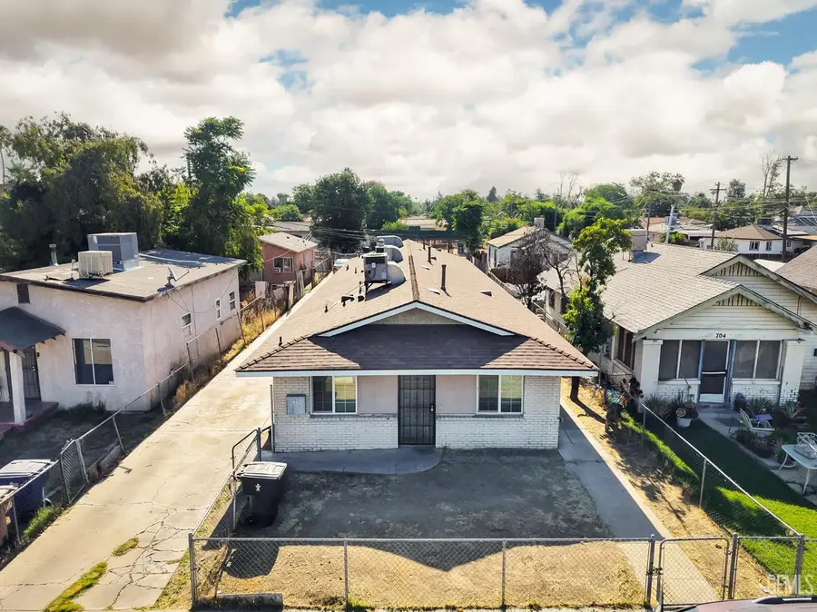 708 P STREET, Bakersfield, CA 93304 - #3