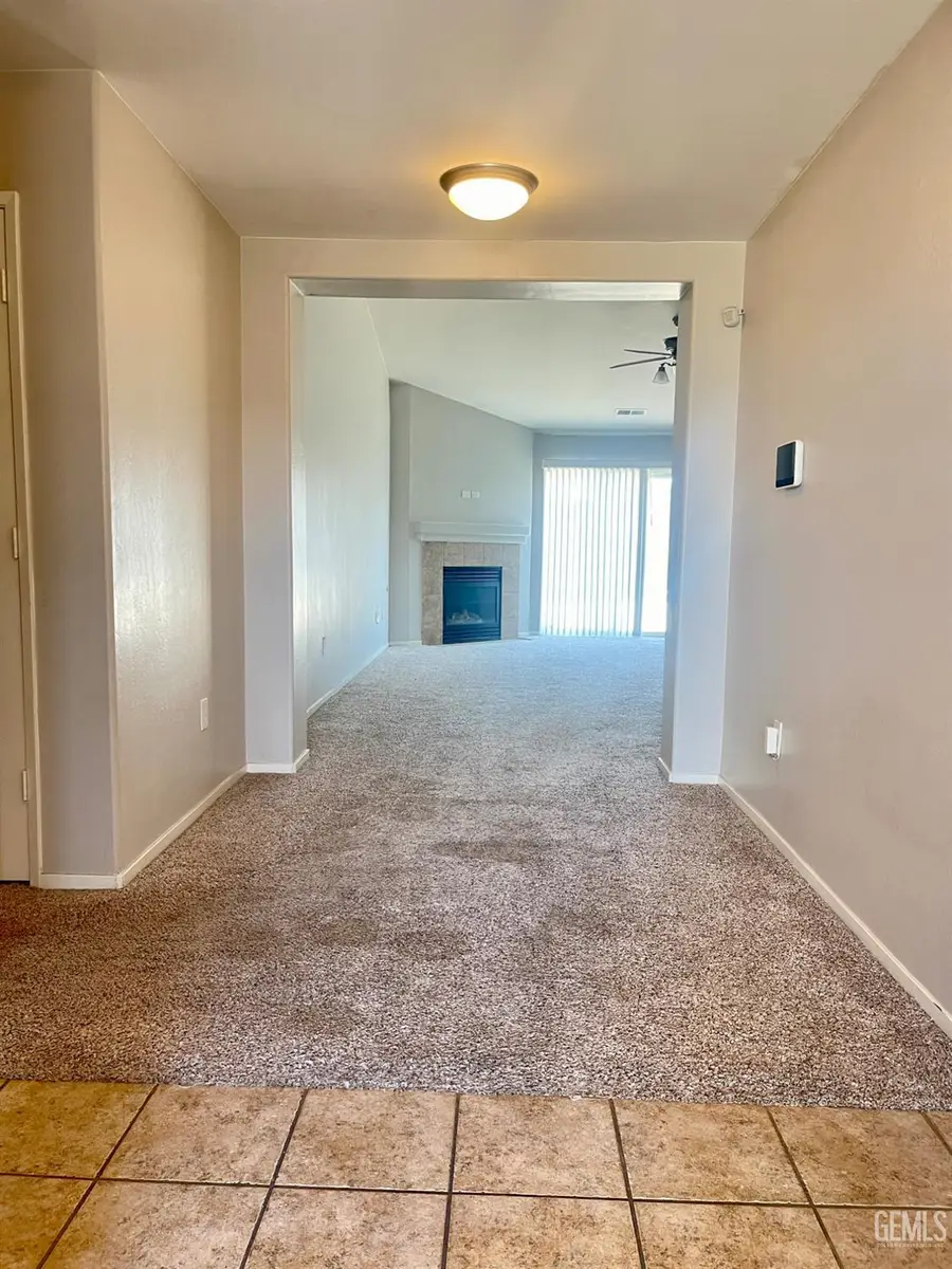 10601 PLEASANT VALLEY DRIVE, Bakersfield, CA 93311 - #3