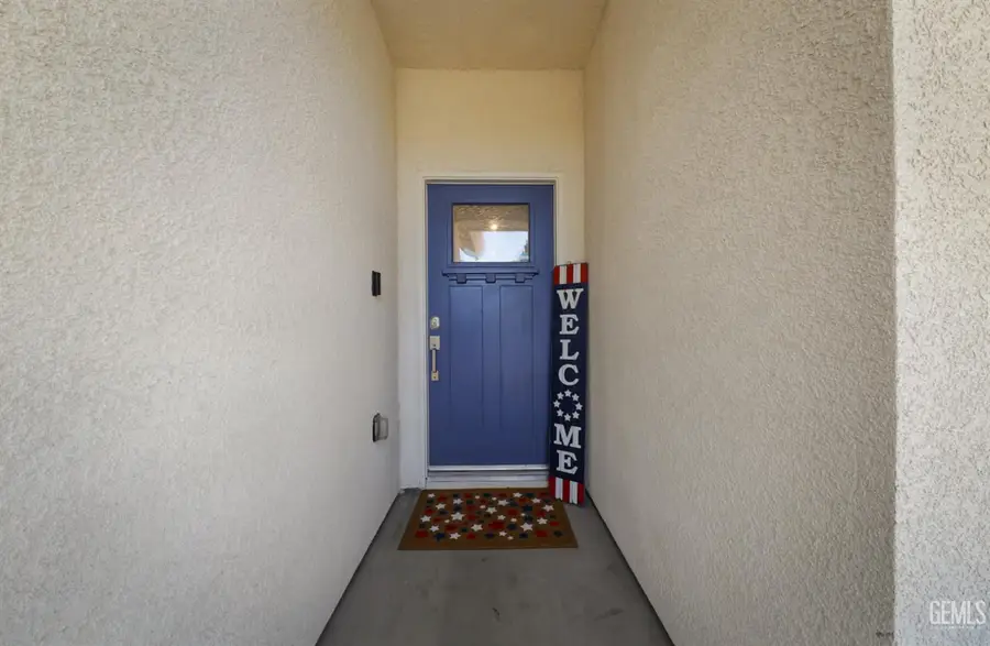 9716 COBBLE CREEK DRIVE, Shafter, CA 93263 - #3