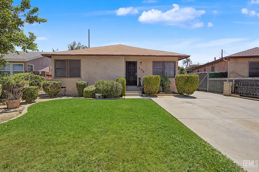 228 DONNA AVENUE, Bakersfield, CA 93304 - #3