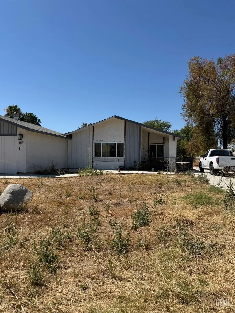 10601 MICHELE AVENUE, Bakersfield, CA 93312 - #2