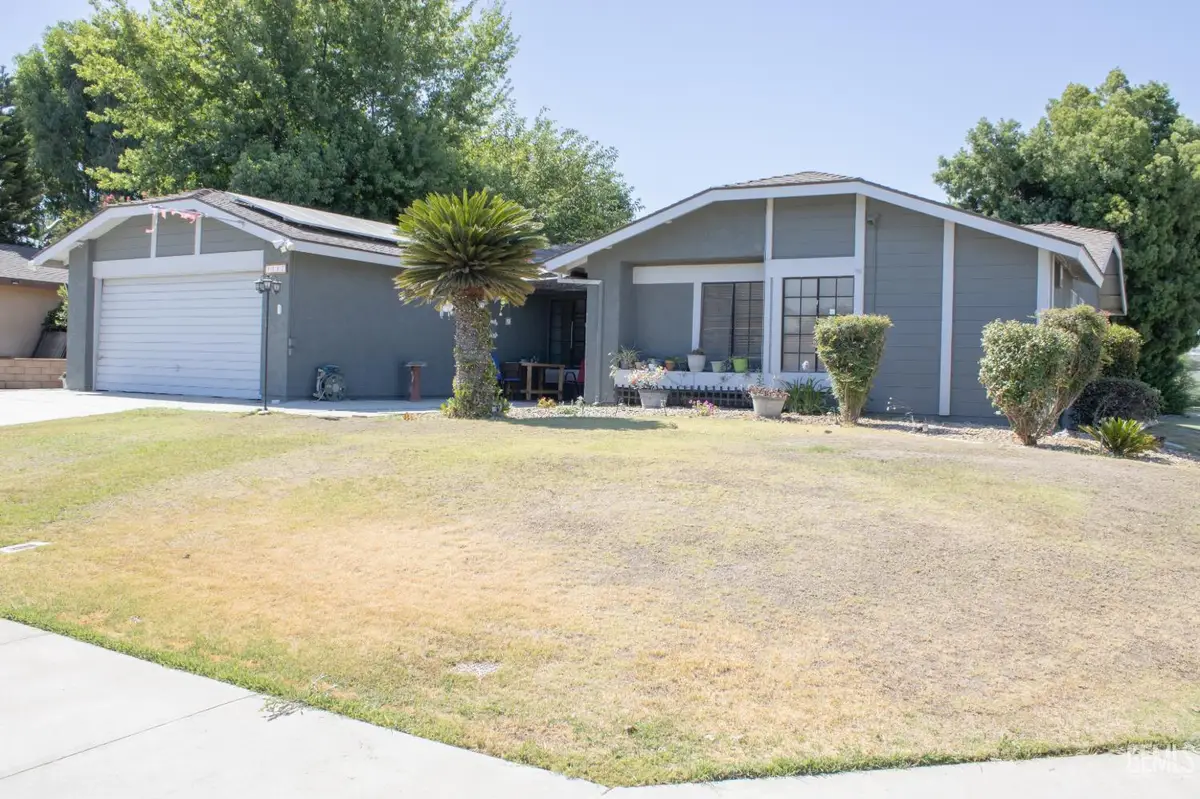 3117 JACKIE COURT, Bakersfield, CA 93313 - #1