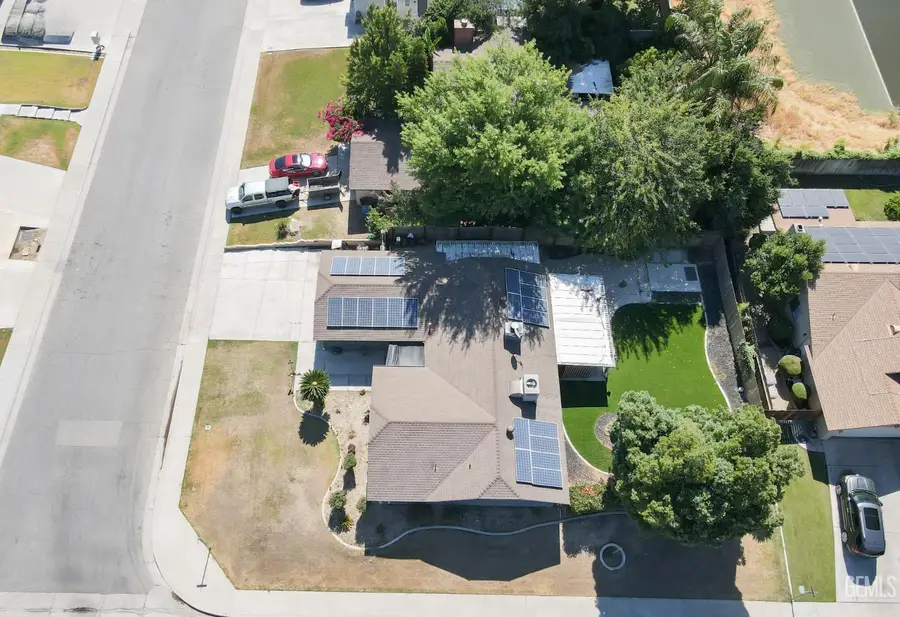 3117 JACKIE COURT, Bakersfield, CA 93313 - #3