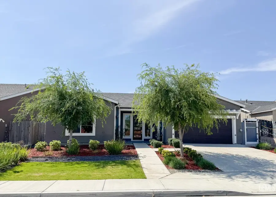 5913 HAWTHORN TREE LANE, Bakersfield, CA 93313 - #2