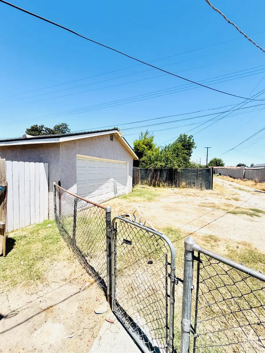 750 HUDSON DRIVE, Bakersfield, CA 93307 - #3