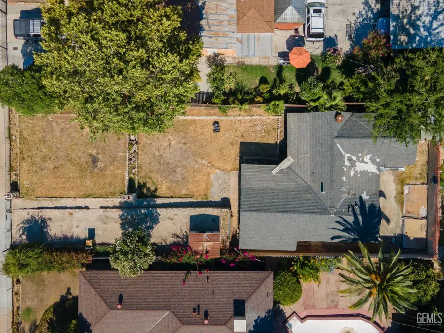 3035 LAKE STREET, Bakersfield, CA 93306 - #2